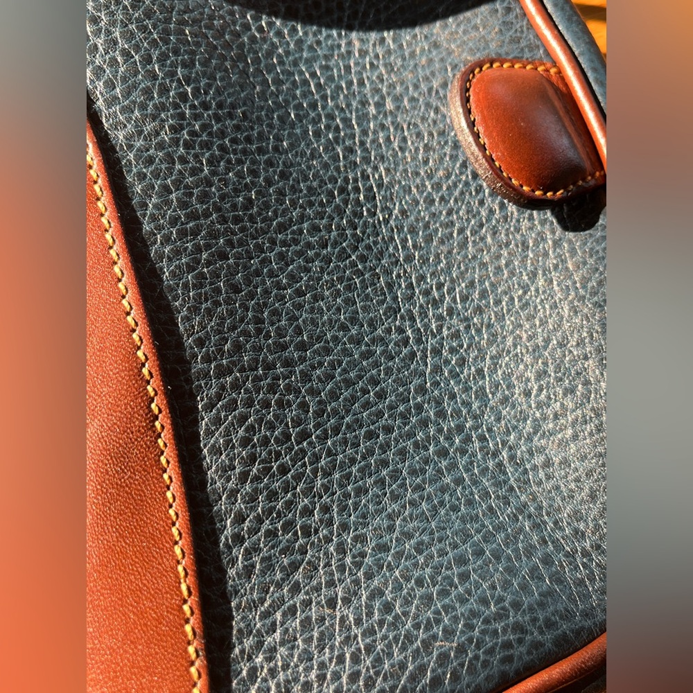 Vintage Coach Alexandria Zip from Sheridan Collection - All Weather Leather - Picture 14 of 16